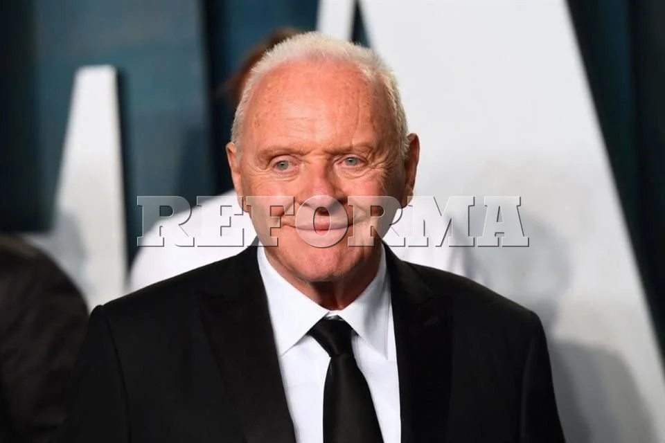 Anthony Hopkins celebra medio siglo de sobriedad