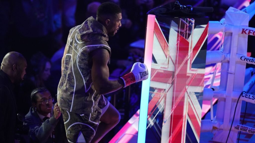 Anthony Joshua sufre una lesión tras un accidente automovilístico
