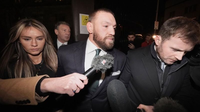 Conor McGregor impugnará el fallo civil por violación en medio del creciente respaldo a la denunciante.