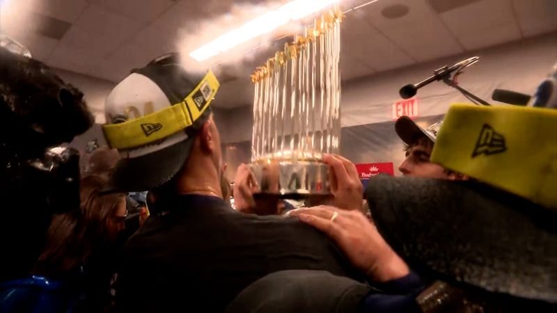 Descubre la emocionante celebración de los Dodgers de Los Ángeles tras conquistar su octava Serie Mundial