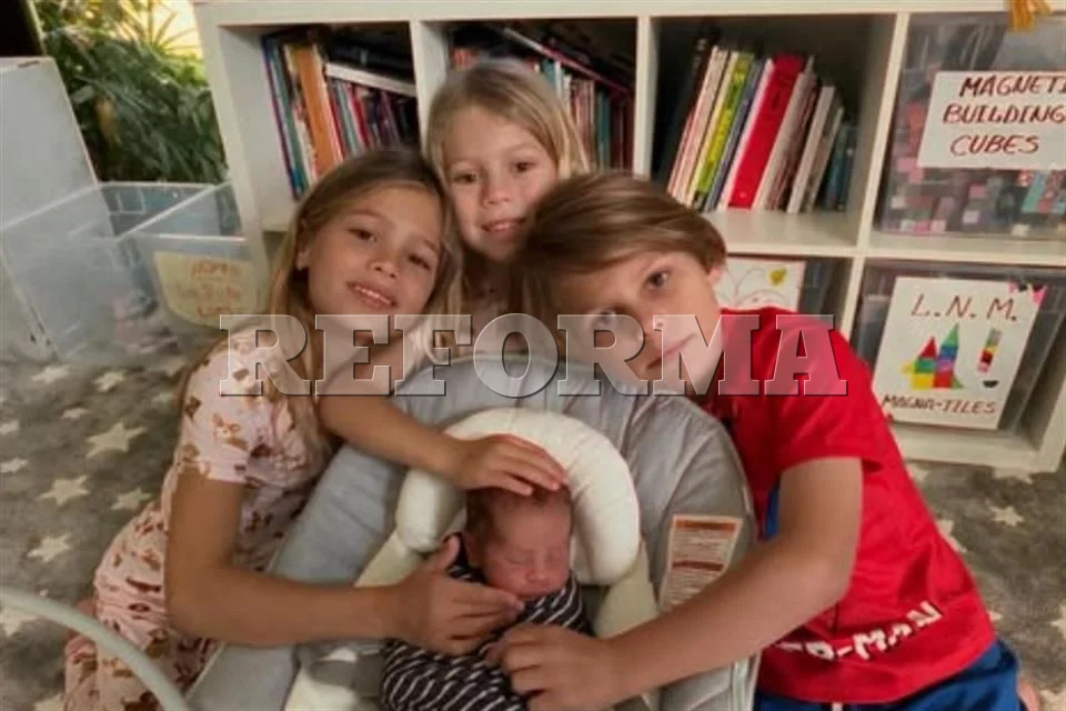 Enrique Iglesias revela una tierna foto de sus cuatro hijos