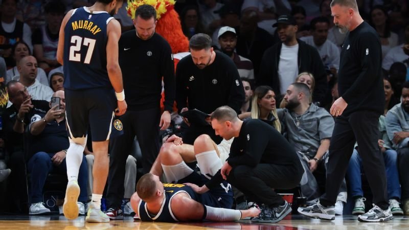 Jokic se libra de una lesión severa en la rodilla y estará fuera cuatro semanas