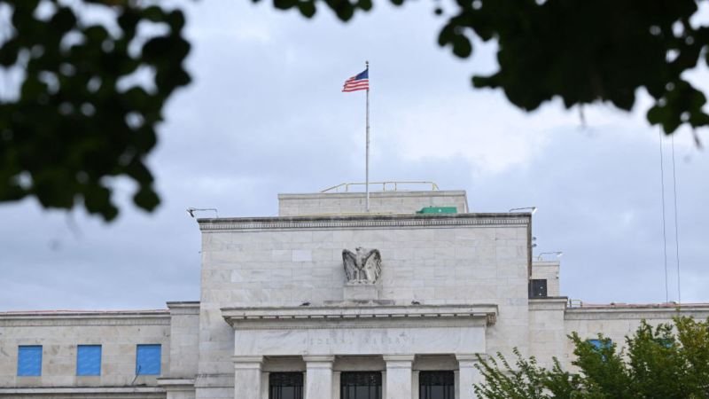 La reducción de tasas de la Reserva Federal: un alivio parcial frente a retos económicos