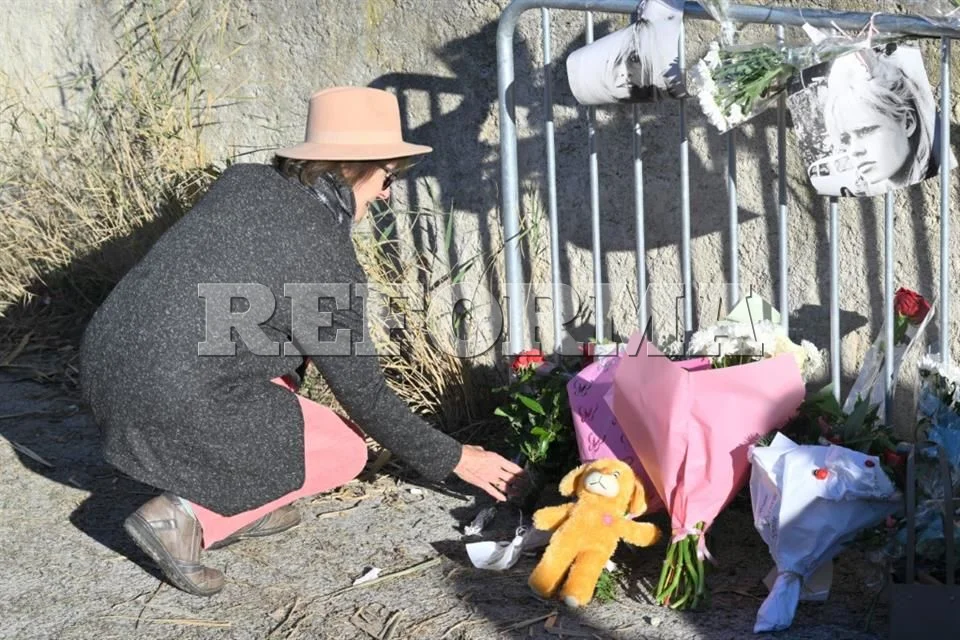 Los seguidores homenajean a Brigitte Bardot en Francia