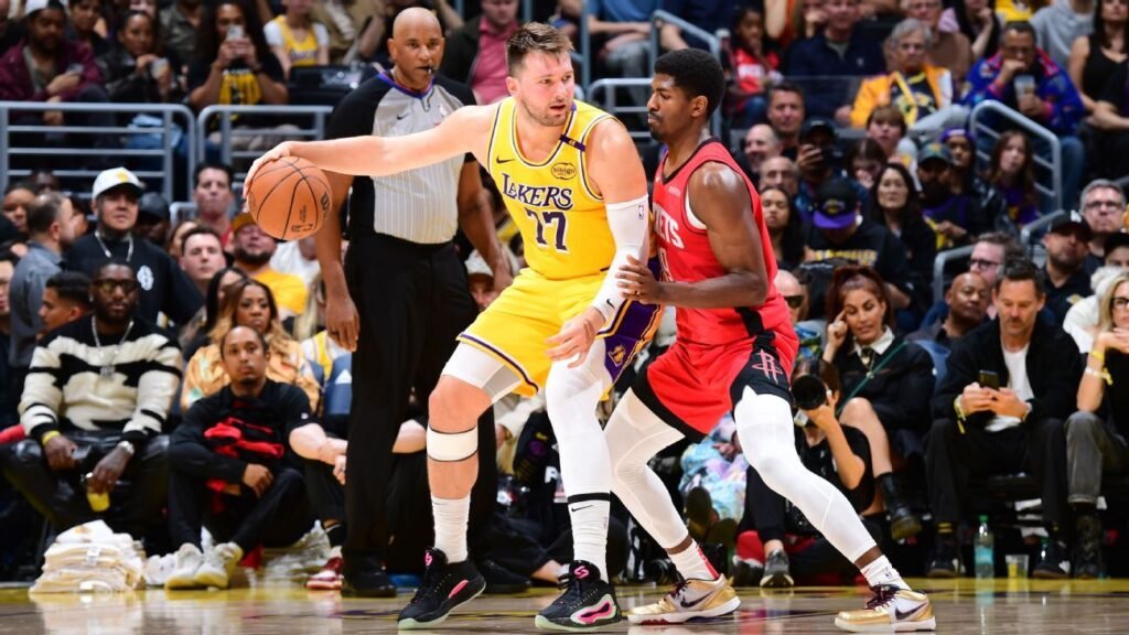 NBA en Navidad: Disfruta del contundente triunfo de los Rockets sobre los Lakers