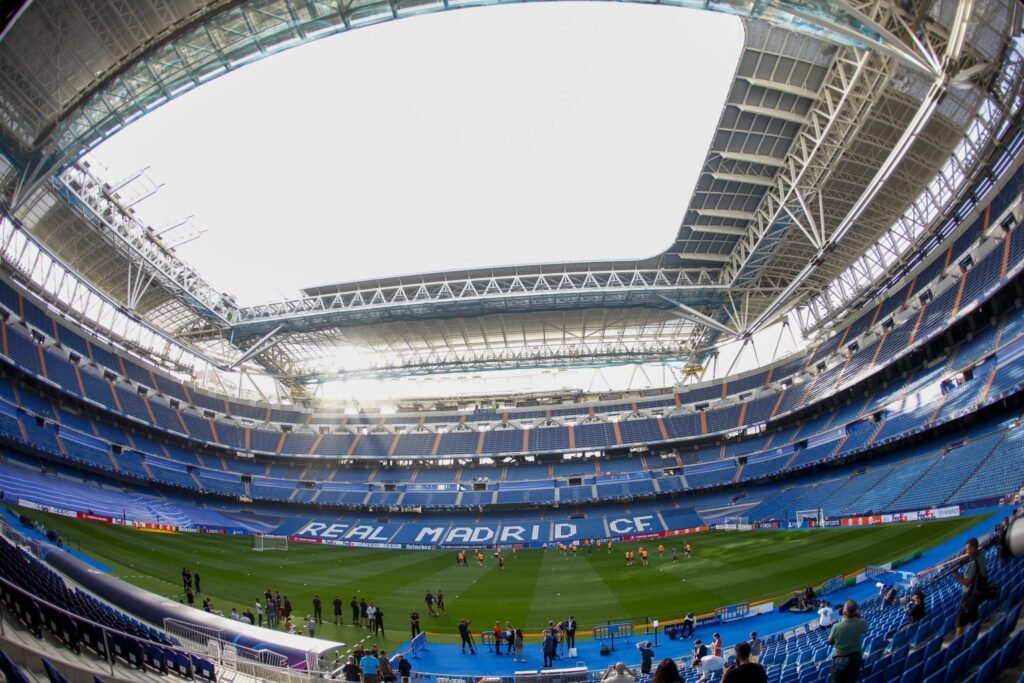 Puertas antibalas del Bernabéu: un siglo de resistencia y seguridad