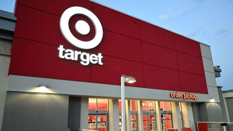 Target anticipa una temporada navideña con ventas por debajo de lo esperado