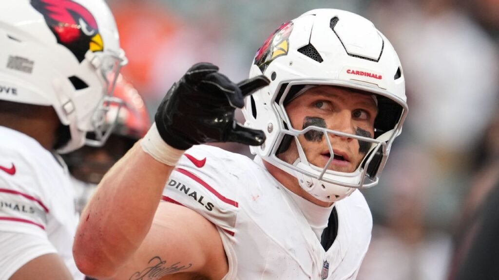 Trey McBride establece un nuevo récord de recepciones para alas cerradas en la NFL