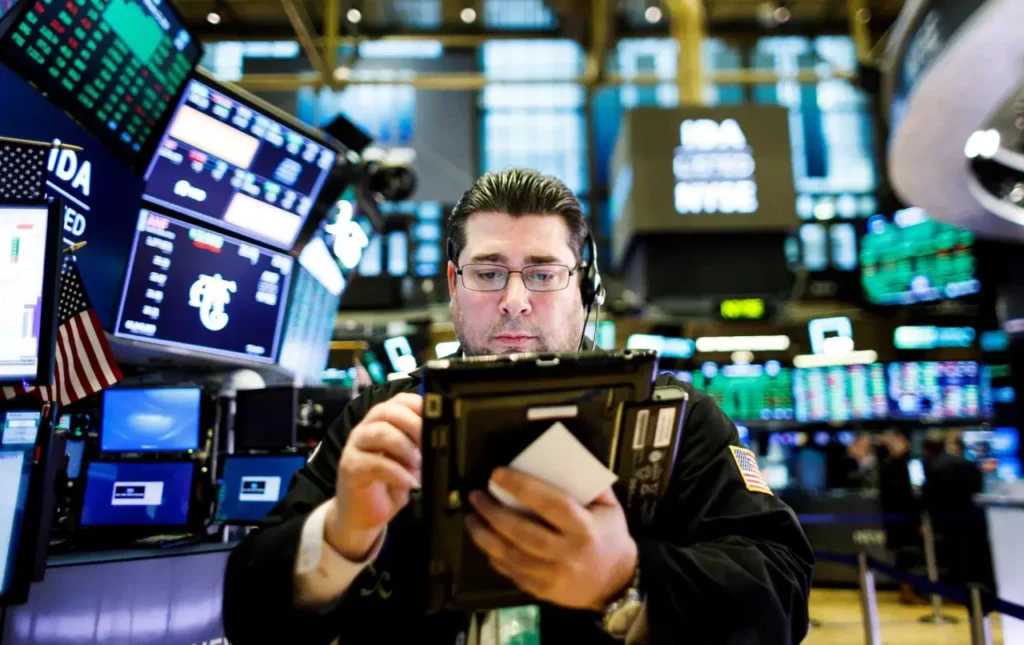 Wall Street avanza impulsada por el crecimiento generalizado, continúa la tendencia de las tecnológicas