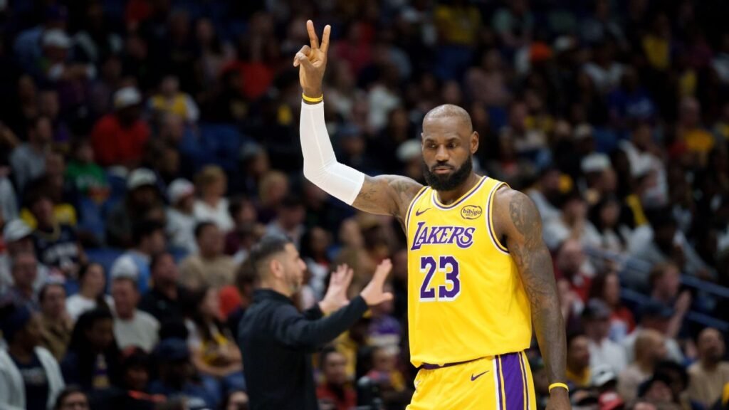 LeBron James se ausenta ante los Spurs debido a varias lesiones