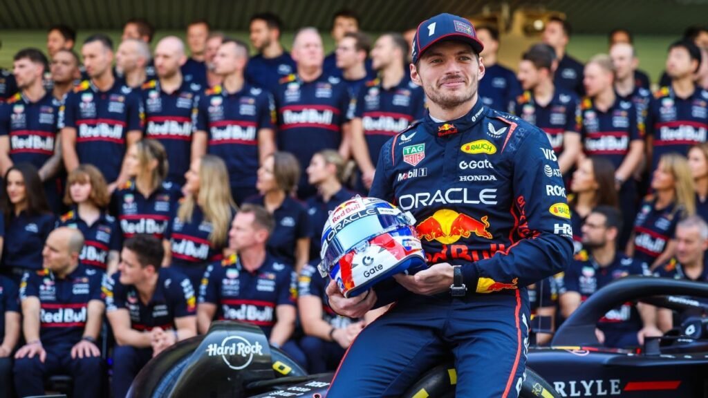 Max Verstappen, a pesar de no tener corona, continúa siendo el soberano.