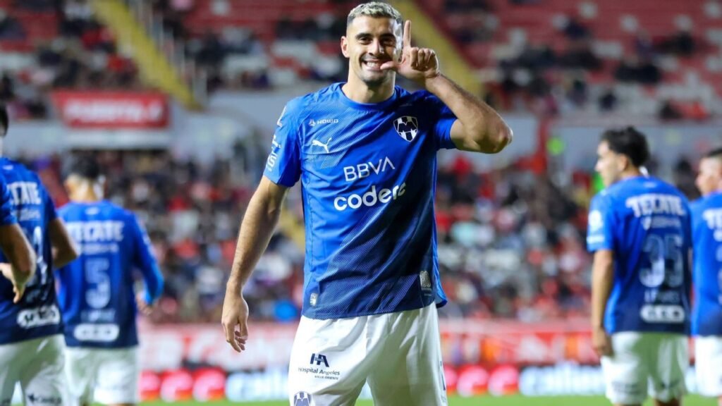 Rayados reencauza su trayectoria y logra su primer triunfo