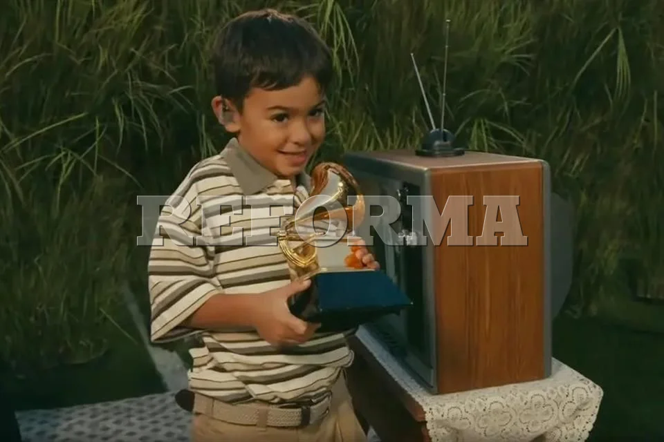 Descubren quién es el niño que participó en el espectáculo de Bad Bunny