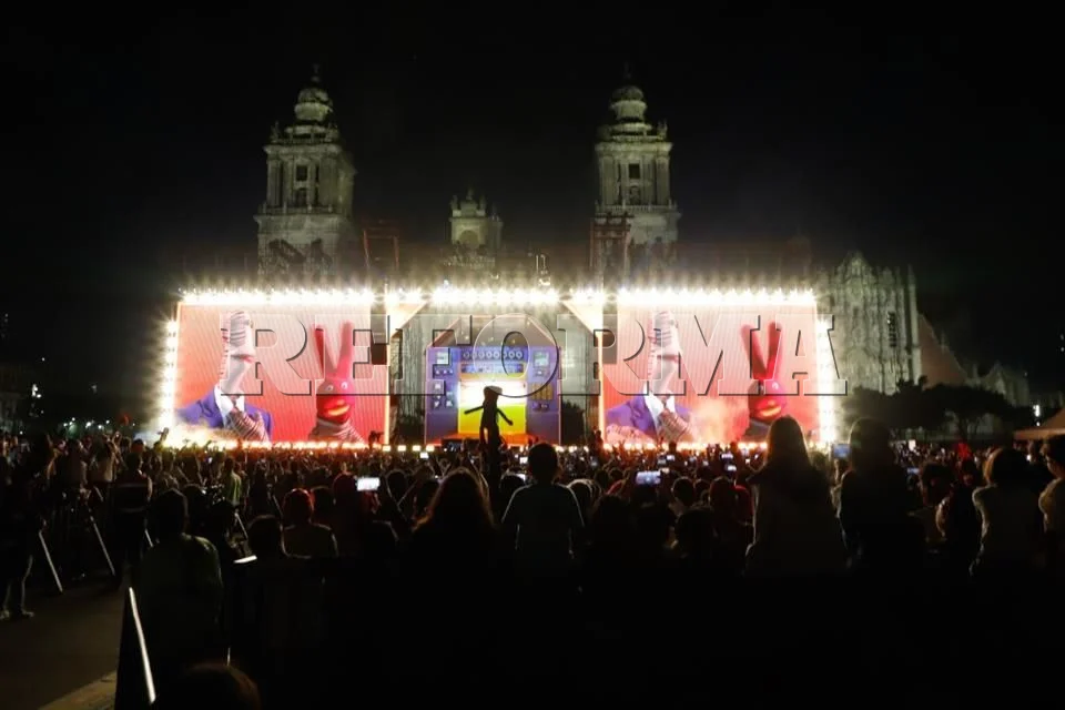 '31 Minutos' atrae a 230 mil asistentes en el Zócalo de CDMX