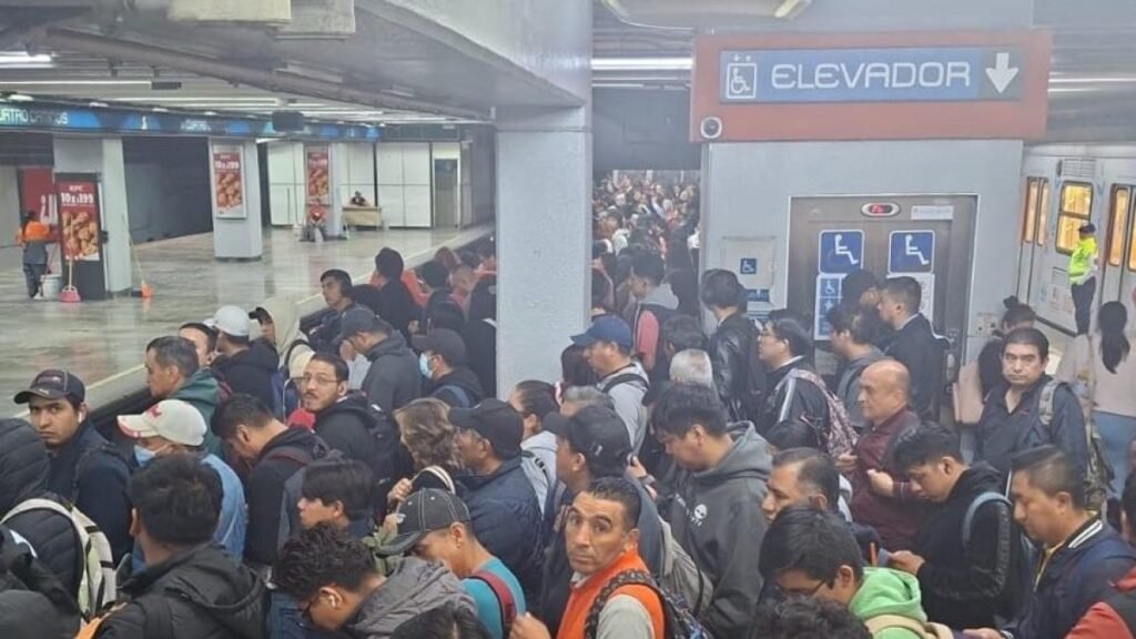 Saturación y desorden en la Línea 2 del Metro de la CDMX:un reporte actual.