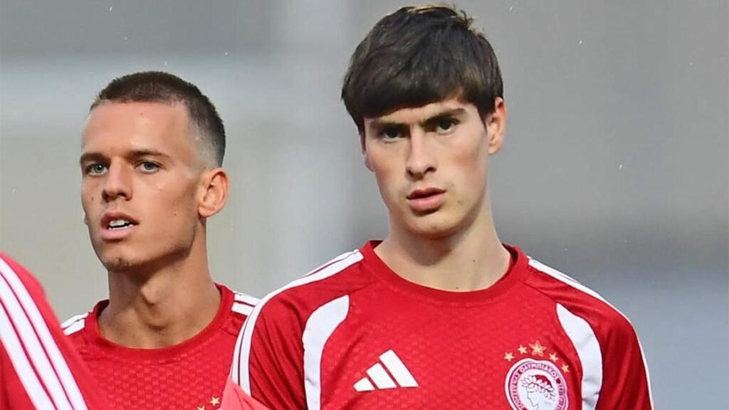 Armando González permanece en la sombra en Olympiacos