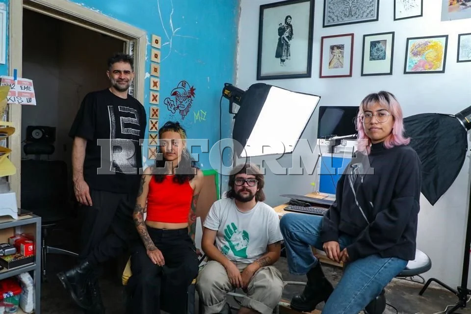 Mexicanos apoyan el video 'Silencio' de U2