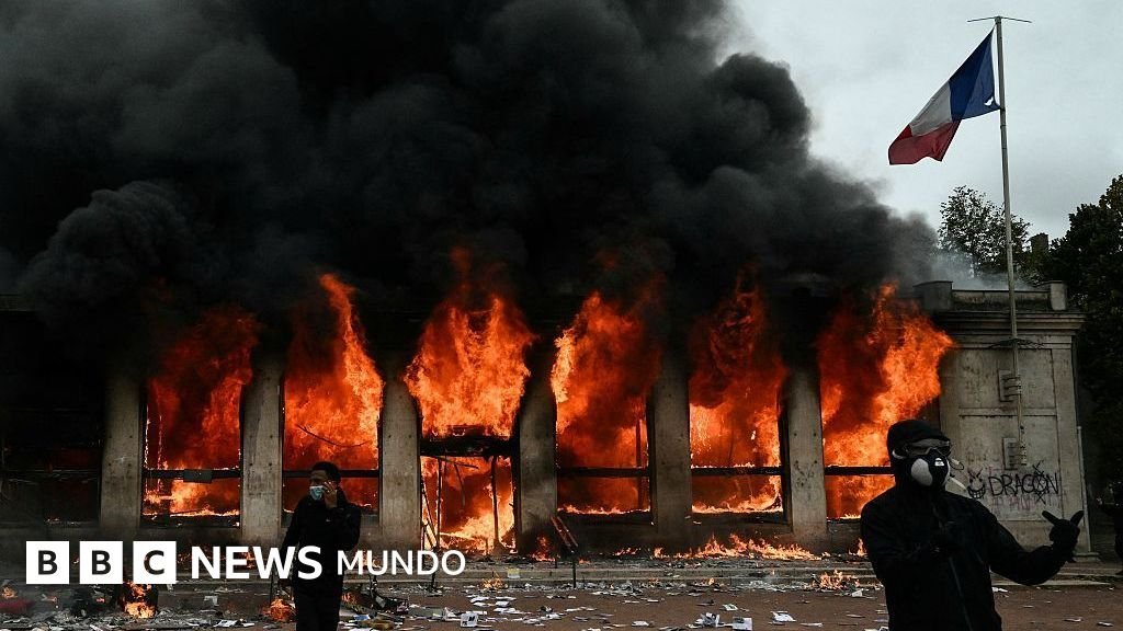 Protestas masivas en Francia: asaltos a edificios y más de 400 detenidos por la educación y el costo de vida en el "Día de la Furía"